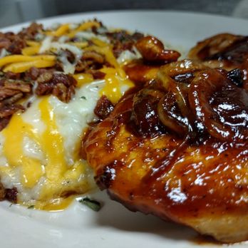 Putter's Pub - Grilled BBQ chicken with loaded potatoes - Dive Bars Near Me - North Myrtle Beach, South Carolina Putter's Pub - Grilled BBQ chicken with loaded potatoes - Dive Bars Near Me - North Myrtle Beach, South Carolina
