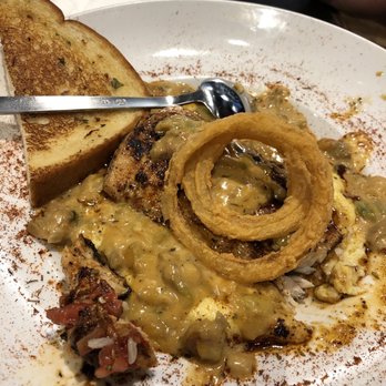 Walk-On's Sports Bistreaux - West Monroe Restaurant - Mardi Gras blacken fish on top of grits! Good!! - Cajun/Creole Near Me - West Monroe, Louisiana Walk-On's Sports Bistreaux - West Monroe Restaurant - Mardi Gras blacken fish on top of grits! Good!! - Cajun/Creole Near Me - West Monroe, Louisiana
