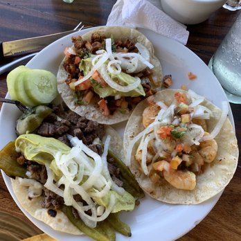 El Paisa - My taco plate of Shrimp, Sirloin and El Pastor tacos. Fantastic. - Tacos Near Me - Mazatlán, SIN