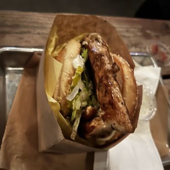 Kings Row Gastropub - Grilled Chicken Breast Sandwich - Gastropubs Near Me - Pasadena, California Kings Row Gastropub - Grilled Chicken Breast Sandwich - Gastropubs Near Me - Pasadena, California