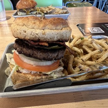 Hopdoddy Burger Bar - GF- Llano Poblano (gluten free bun) my favorite! - Burgers Near Me - Denver, Colorado