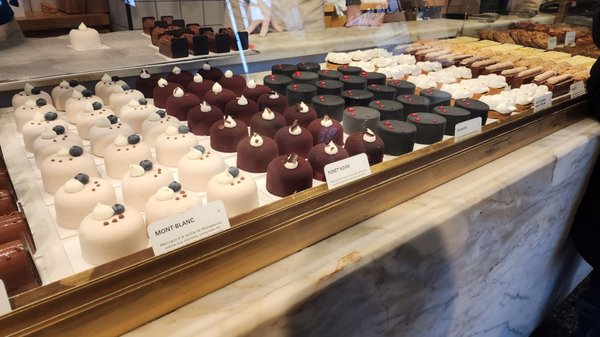 La Pâtisserie Cyril Lignac by null