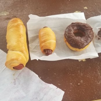 Donut Palace - Size comparison - Breakfast & Brunch Near Me - Lampasas, Texas