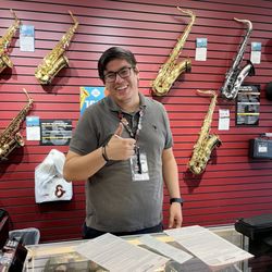 Music & Arts - Meet Moises an exceptional person!