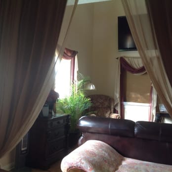 Woodrow House Bed & Breakfast - Honeymoon suite - Bed & Breakfast Near Me - Lubbock, Texas Woodrow House Bed & Breakfast - Honeymoon suite - Bed & Breakfast Near Me - Lubbock, Texas