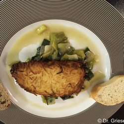 Gourmet Sud - Zanderfilet im Kartoffelmantel auf Lauchgemüse als Business Lunch