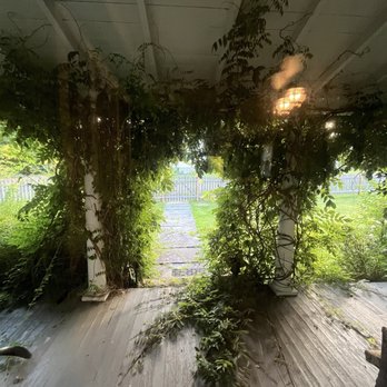 Griffin House - Front porch not accessible or possible to sit on - Hotels Near Me - Palenville, New York