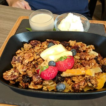 Basalt - Granola - New American Near Me - Honolulu, Hawaii