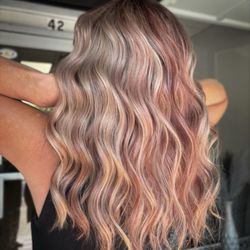 Thirteen 33 - Strawberry champagne