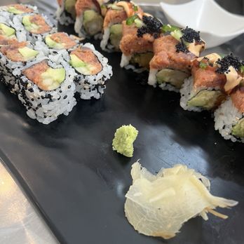 MOJO Sushi - Spicy tuna roll and fantastic roll - Sushi Bars Near Me - Wakefield, Massachusetts