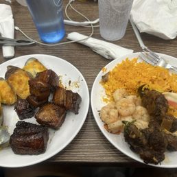 Mussels, pork belly, rice and shrimp Mussels, pork belly, rice and shrimp