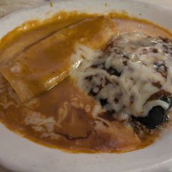 El Campesino - Cheese enchilada on left and Chili relano on right