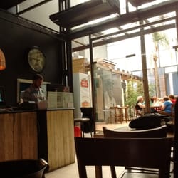 Amaltea Jardín de Sabores - El patio y la barra los espacios mas atractivos de este lugar.