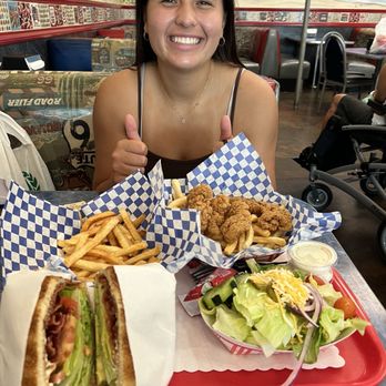 Legends Classic Diner - American Near Me - Glendora, California
