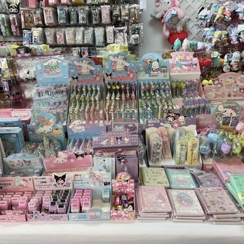 Rainbow Cloudz - Toy Stores Near Me - Richmond, Texas