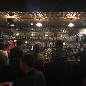 Pizzeria Uno - Pizza Near Me - Chicago, Illinois