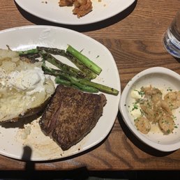 Actual meal served with shrimp and butter served a few minutes after my meal. Actual meal served with shrimp and butter served a few minutes after my meal.