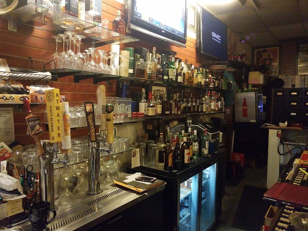 LIVONIA CIGAR BAR A SMOKY’S LOUNGE 35 Photos & 18 Reviews Cocktail