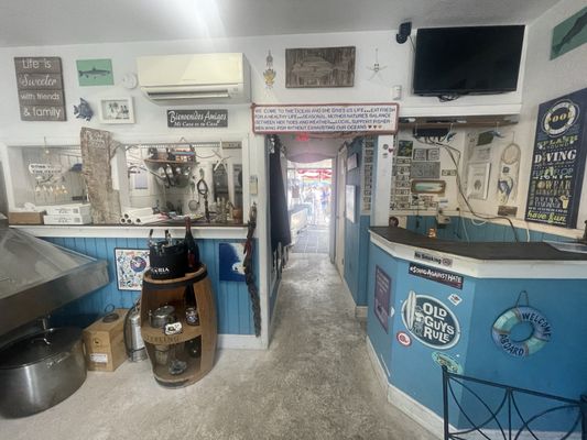Shore to Door Fish Market by null