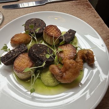 The Butterfly and the Pig - Mushrooms and scallops - Scottish Near Me - Glasgow, GLG The Butterfly and the Pig - Mushrooms and scallops - Scottish Near Me - Glasgow, GLG