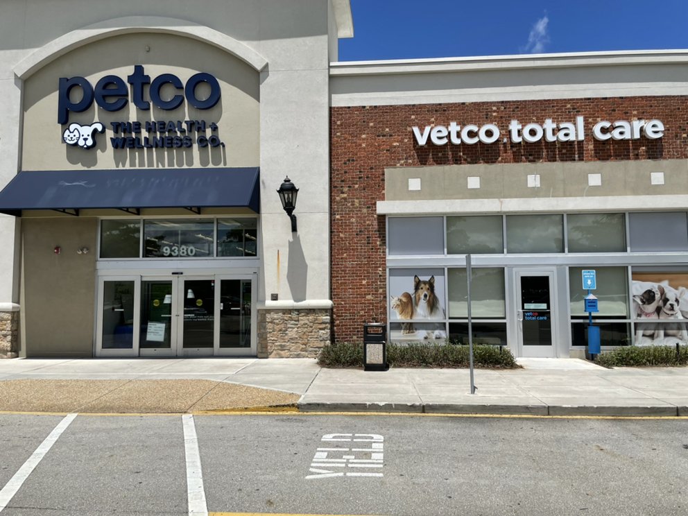 FORT MYERS ANIMAL HOSPITAL VETCO TOTAL CARE 9380 Dynasty Dr, Fort