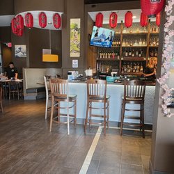 Zen Ramen & Bar - Bar area