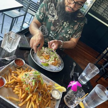 East Bay Oyster Bar - Seafood Near Me - Barrington, Rhode Island