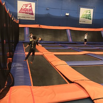 Sky Zone Trampoline Park - Trampoline Parks Near Me - Vaughan, Ontario