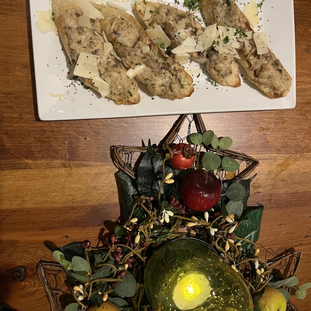Tavern at the Sun Inn - Mushroom toast - Bars Near Me - Bethlehem, Pennsylvania
