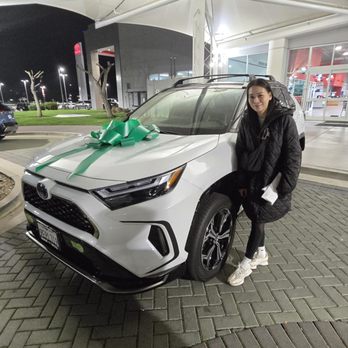 Dublin Toyota - RAV 2023 XSE Plug-in Hybrid - Car Dealers Near Me - Dublin, California