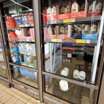 ALDI - Milk $1.78 for half or $2 96 for gallon.  5/31/2022 - Grocery Near Me - Clinton Township, Michigan