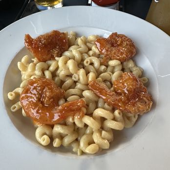Off The Rails - Bang band shrimp Mac and cheese - Bars Near Me - Minneapolis, Minnesota