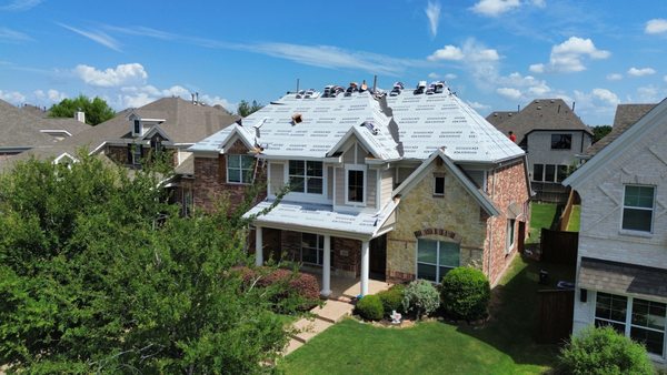 Go Green Roofing Logo