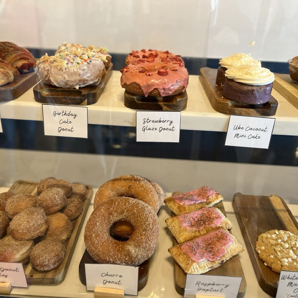 Goji Berry - Pastries they had - we got the donuts holes as well and they were also cold. - Vegan Near Me - Phoenix, Arizona Goji Berry - Pastries they had - we got the donuts holes as well and they were also cold. - Vegan Near Me - Phoenix, Arizona