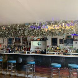 Little A'Le'Inn - The bar!