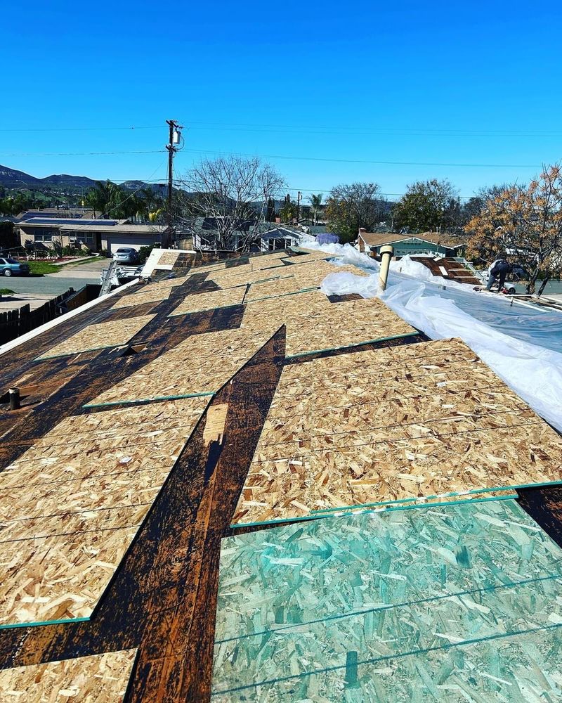 Slide of Arenas Contracting