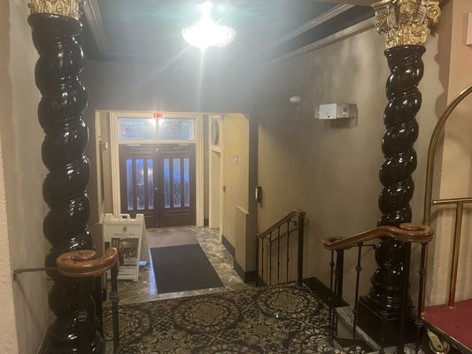 Grant Hall Hotel by null