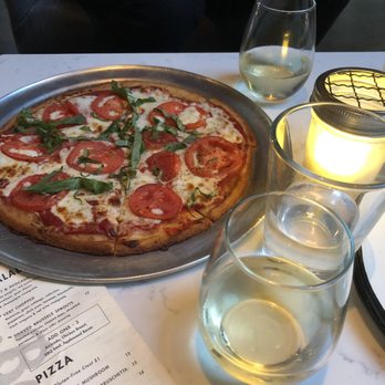 Bodega Wine Bar - Margherita pizza with gluten-free crust - Wine Bars Near Me - Santa Monica, California Bodega Wine Bar - Margherita pizza with gluten-free crust - Wine Bars Near Me - Santa Monica, California