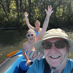 Rapid Pleasure Raft Rental - River Rafting down the Rogue River