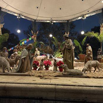 Olvera Street - Nacimiento - Local Flavor Near Me - Los Angeles, California