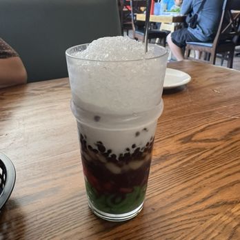 Brodard Restaurant - Che Ba Mau - Vietnamese Near Me - Fountain Valley, California Brodard Restaurant - Che Ba Mau - Vietnamese Near Me - Fountain Valley, California