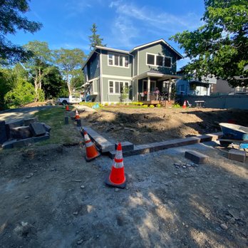 Jireh Asphalt And Concrete - Retaining wall levels - General Contractors Near Me - Mukilteo, Washington Jireh Asphalt And Concrete - Retaining wall levels - General Contractors Near Me - Mukilteo, Washington
