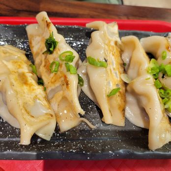 Sanmiwago & Botbar - a plate of dumplings - Bars Near Me - New York, New York