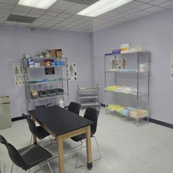 Northwest Suburban College - Instruments Lab