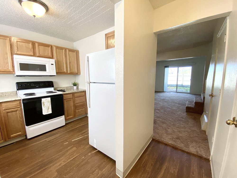 PINEHURST TOWNHOMES Updated September 2024 13 Photos 220 W