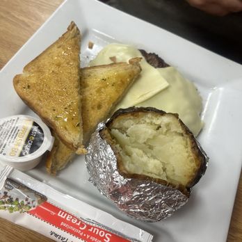 Famous Pizza - 10 oz. House Hamburger Steak no mushrooms or onions - Pizza Near Me - Boiling Springs, South Carolina