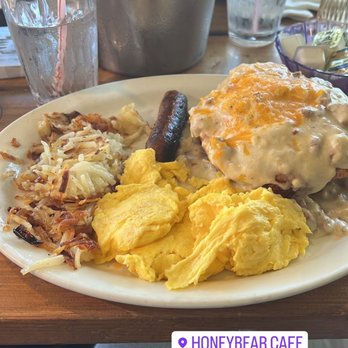 Honeybear Cafe - Biscuits and Gravy - Breakfast & Brunch Near Me - Chicago, Illinois