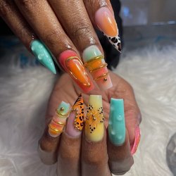 Lavue Nail Lounge