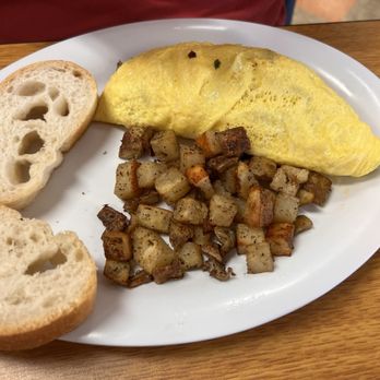 Monona Bakery & Eatery - Spinach Omelet - Breakfast & Brunch Near Me - Madison, Wisconsin Monona Bakery & Eatery - Spinach Omelet - Breakfast & Brunch Near Me - Madison, Wisconsin