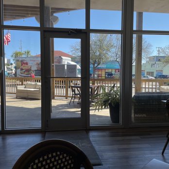 Pier 16 - Cocktail Bars Near Me - Tybee Island, Georgia Pier 16 - Cocktail Bars Near Me - Tybee Island, Georgia